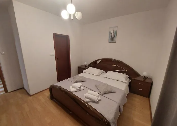 Dominik - Two Bedroom With Terrace And Sea View *