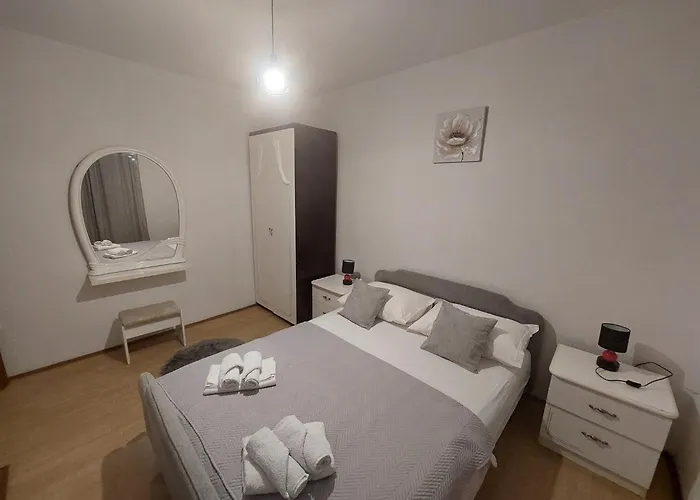 Dominik - Two Bedroom With Terrace And Sea View Апартаменты *