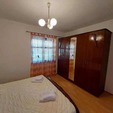 Dominik - Two Bedroom With Terrace And Sea View Apartment Smokvica (Korcula)