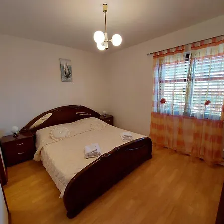 Apartment Dominik - Two Bedroom With Terrace And Sea View Smokvica (Korcula)
