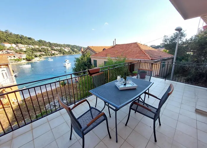 Dominik - Two Bedroom With Terrace And Sea View *